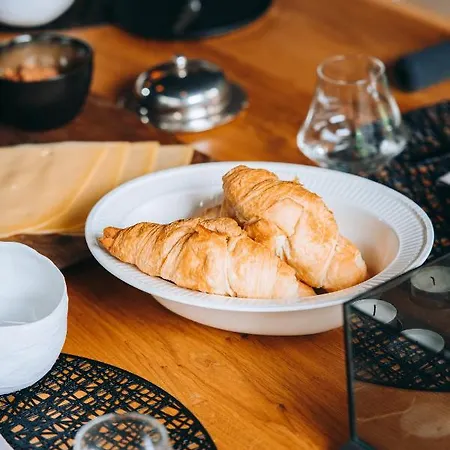 Bardot Bed and breakfast