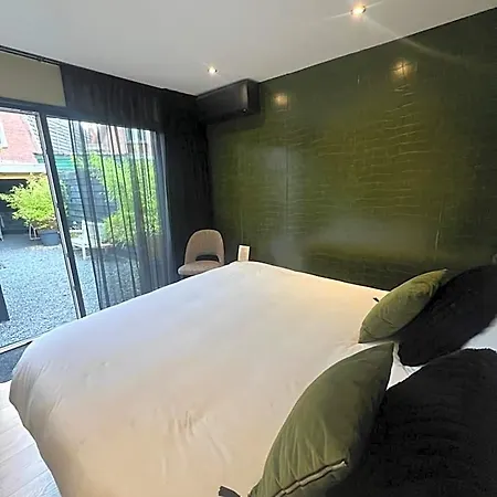 Bardot Bed & Breakfast 3*